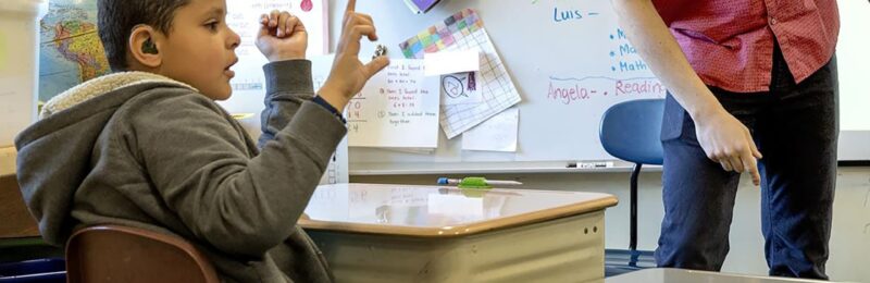 Ensino de Libras poderá ser obrigatório