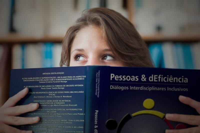 Webinar de lançamento do livro Pessoas e dEficiência será no dia 5 de agosto