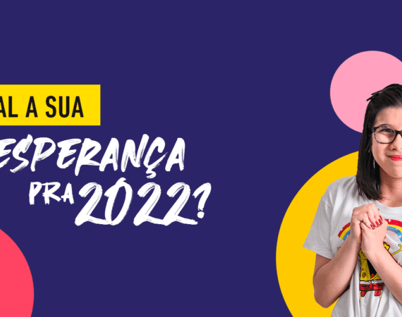 Banner azul da Campanha do Calendário Acessível 2022, com foto de jovem branca com baixa visão.