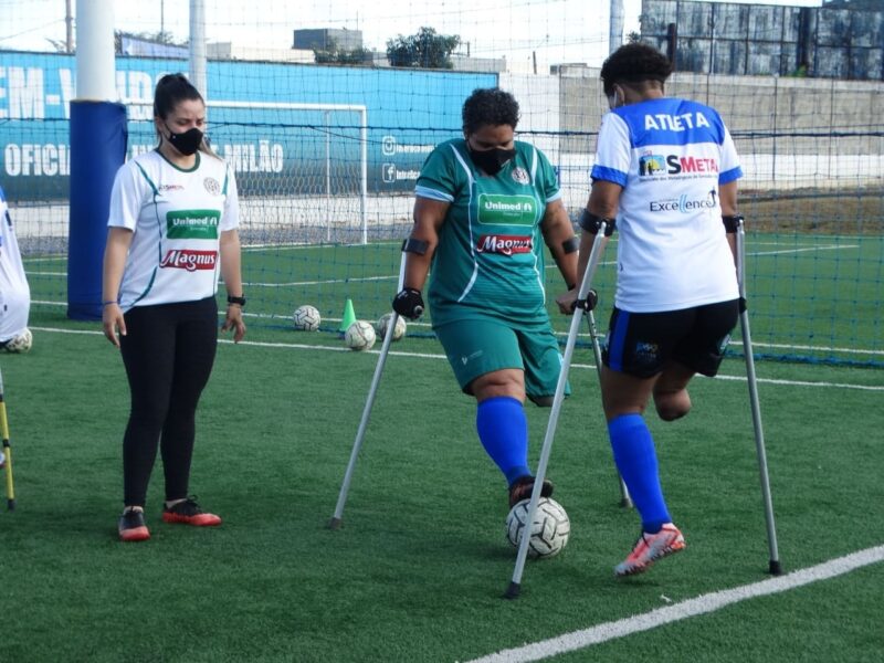 Conheça o primeiro time feminino de futebol de amputados do país