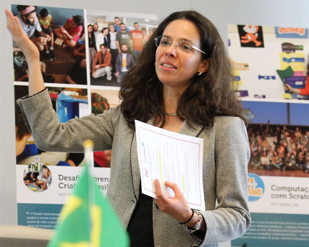 Foto da Diretora executiva do Programa MISTI MIT Brasil, Rosabelli Coelho-Keyssar, descrita na legenda.