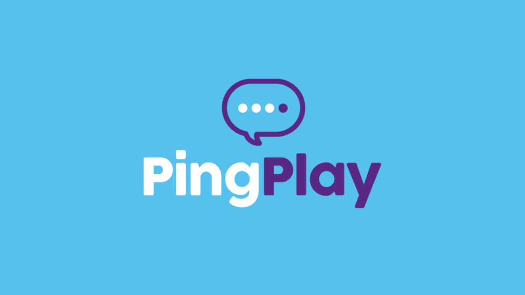 Banner com plano de fundo azul claro com o nome da plataforma de vídeos acessíveis, PingPlay.