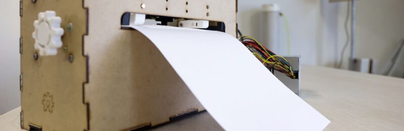 Impressora em braille é desenvolvida por estudantes do Sesi Internacional