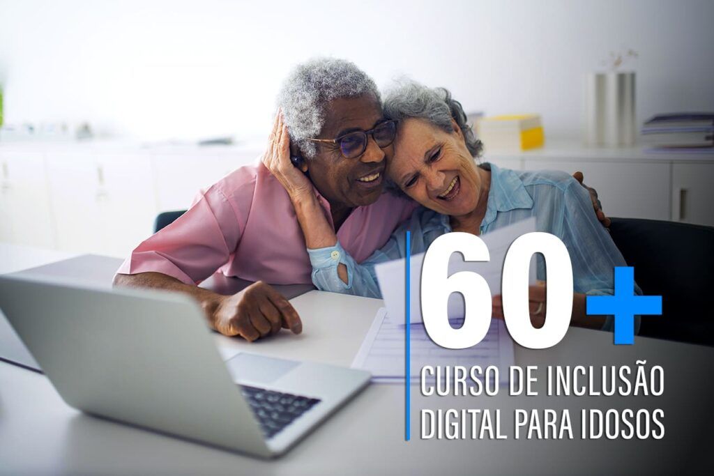 Casal de idosos sorri em frente ao computador. No canto direito inferior: “60 + Curso de Inclusão Digital para idosos no CEUB”.