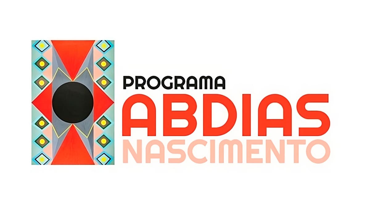 Imagem colorida da logomarca com o nome: Programa Abdias Nascimento. À esquerda, uma ilustração com o ideograma Adinkra, de 1992, simbolizando a escrita Akan, da África Ocidental.