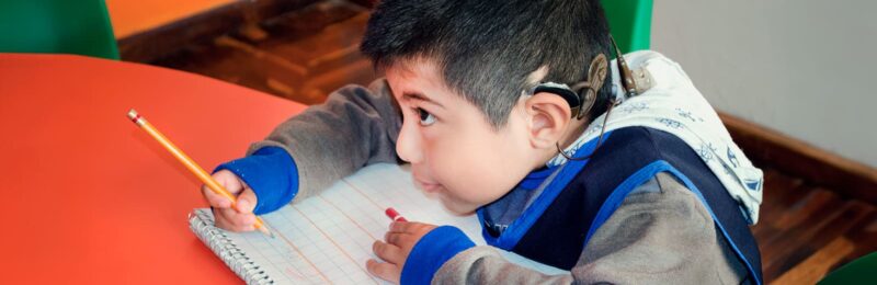 Direito à educação: recusa de matrícula e pagamento diferenciado