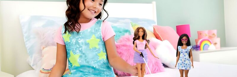 Primeira Barbie cega e nova Barbie negra com T21 são lançadas pela Mattel