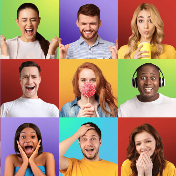 Mosaico colorido com pessoas diversas e expressivas, simbolizando representatividade e emoções positivas em campanhas de marcas inclusivas. (Créditos: Milkos/Depositphotos)